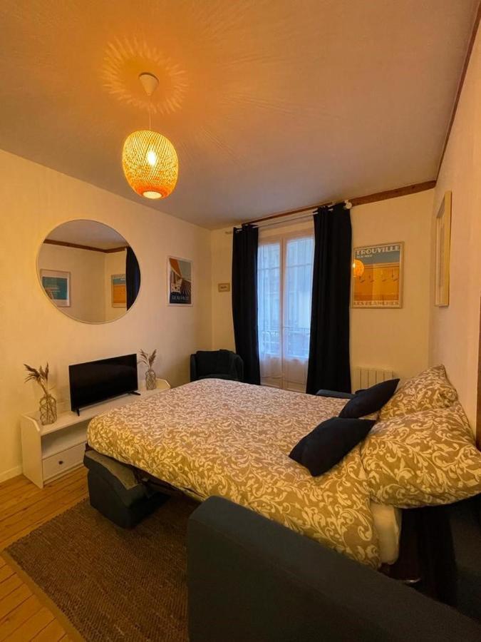Apartment Le « blanc Bleu »-charmant 2 Pieces /3 Min Gare Trouville-sur-Mer