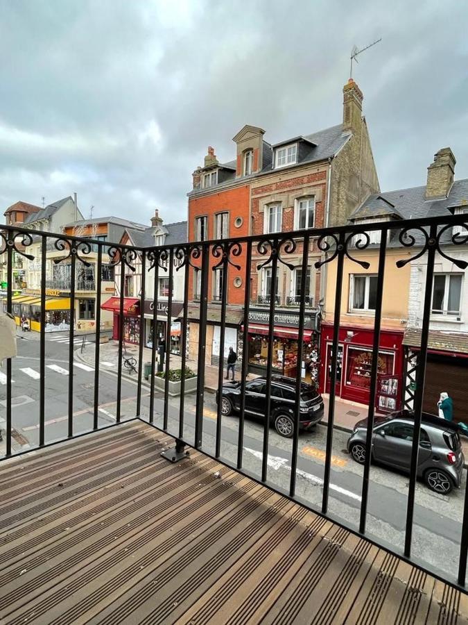 Le « blanc Bleu »-charmant 2 Pieces /3 Min Gare Apartment Trouville-sur-Mer